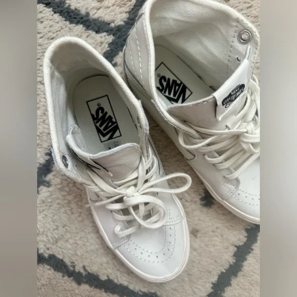 Leather high top Vans NWT 6.5W - Picture 2 of 4